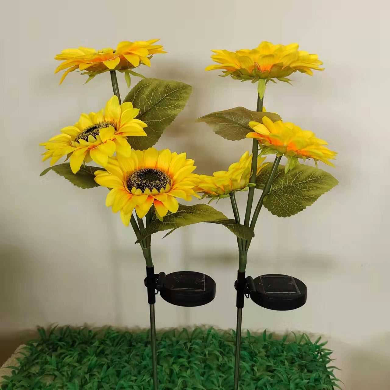 Sunflower Solar Light